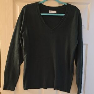 Croft & Barrow Hunter Green V-Neck Sweater